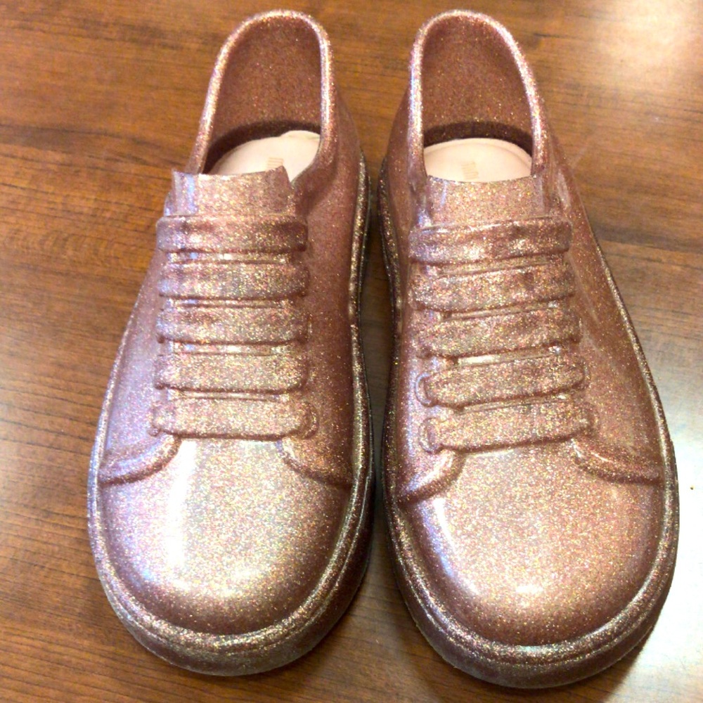 Rose gold Mini Melissa’s size 12